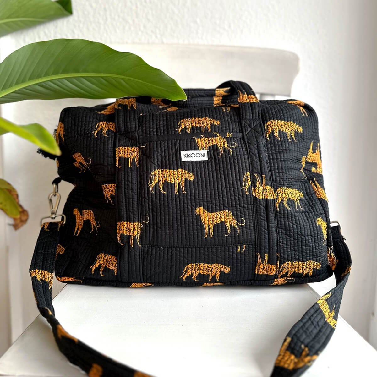 Grosse Reisetasche "Black Leopard" Reisetasche KIKOONI