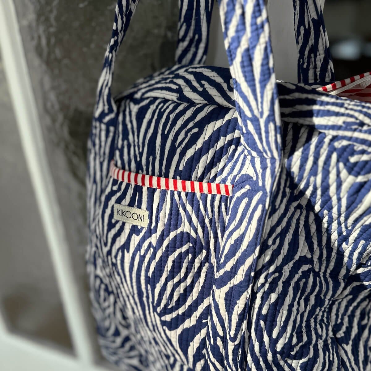 Große Reisetasche "Blue Zebra" KIKOONI
