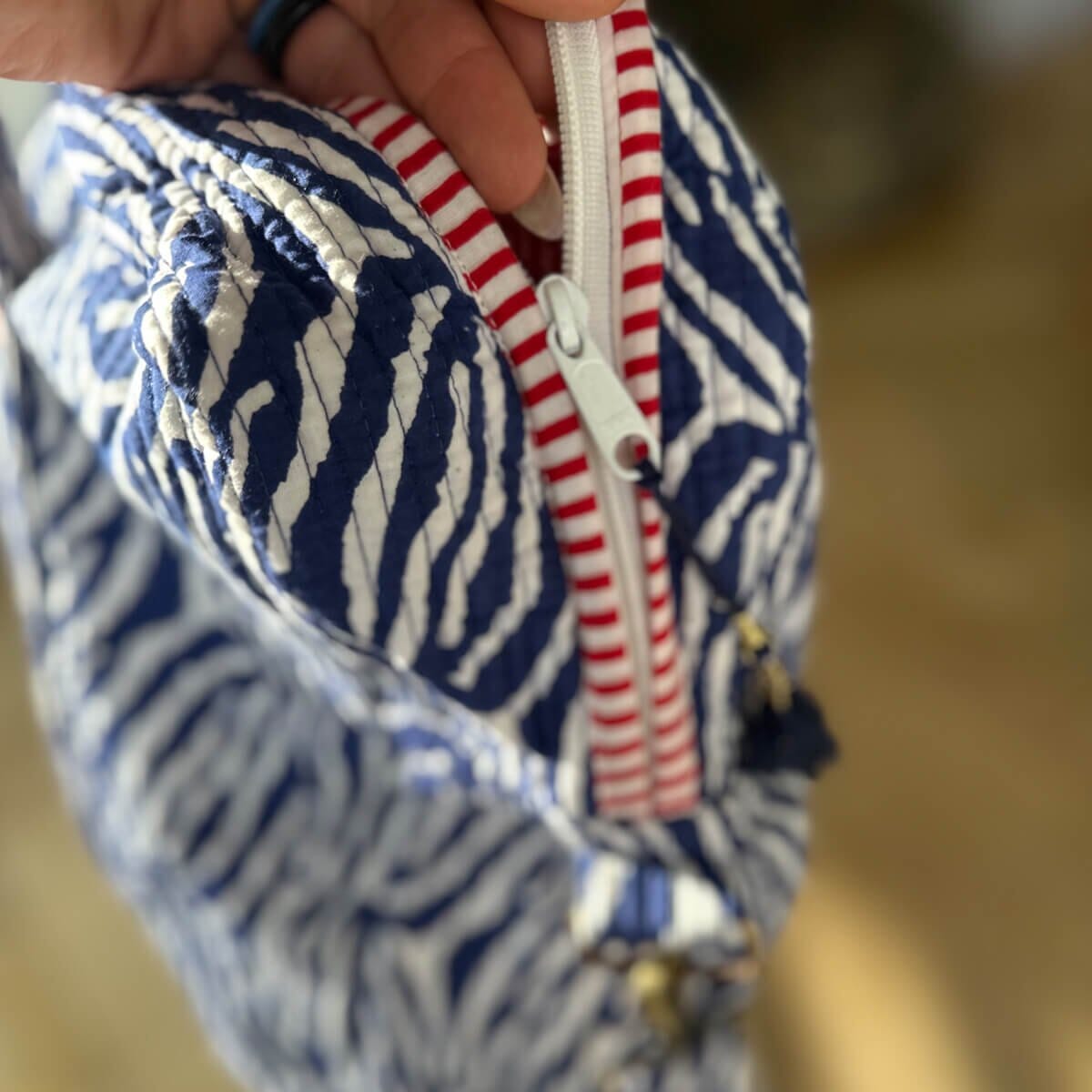 Große Reisetasche "Blue Zebra" KIKOONI