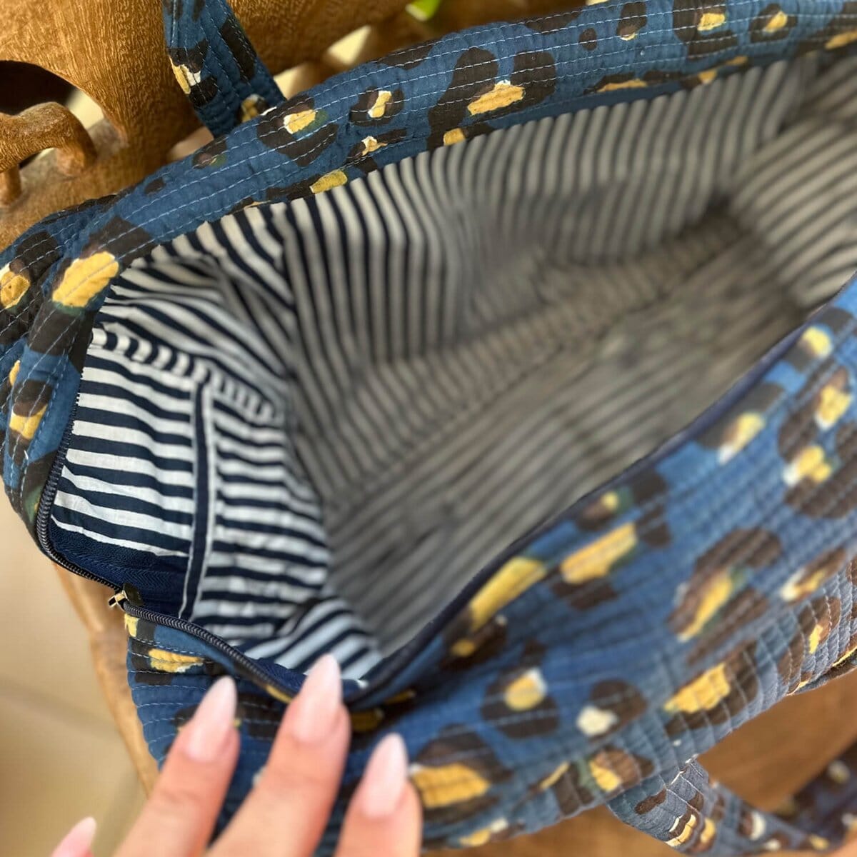 Grosse Reisetasche "Dark Leo" Reisetasche KIKOONI