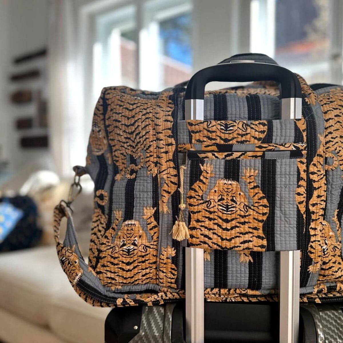 Grosse Reisetasche "Poppy Tiger black" KIKOONI