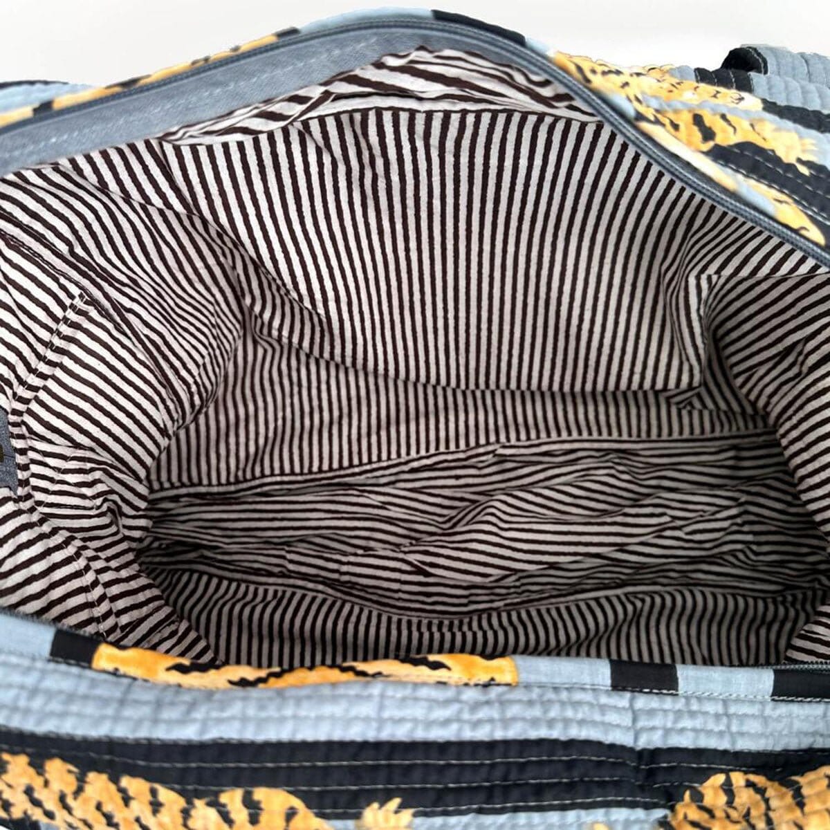 Grosse Reisetasche "Poppy Tiger black" KIKOONI