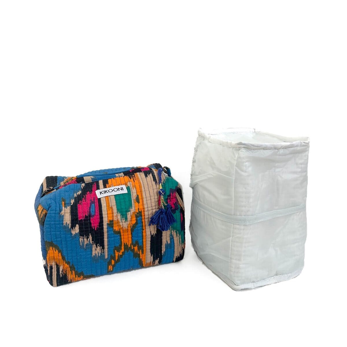 Handgemachte kleine Kosmetiktasche "blue Ikat" Kosmetiktasche KIKOONI