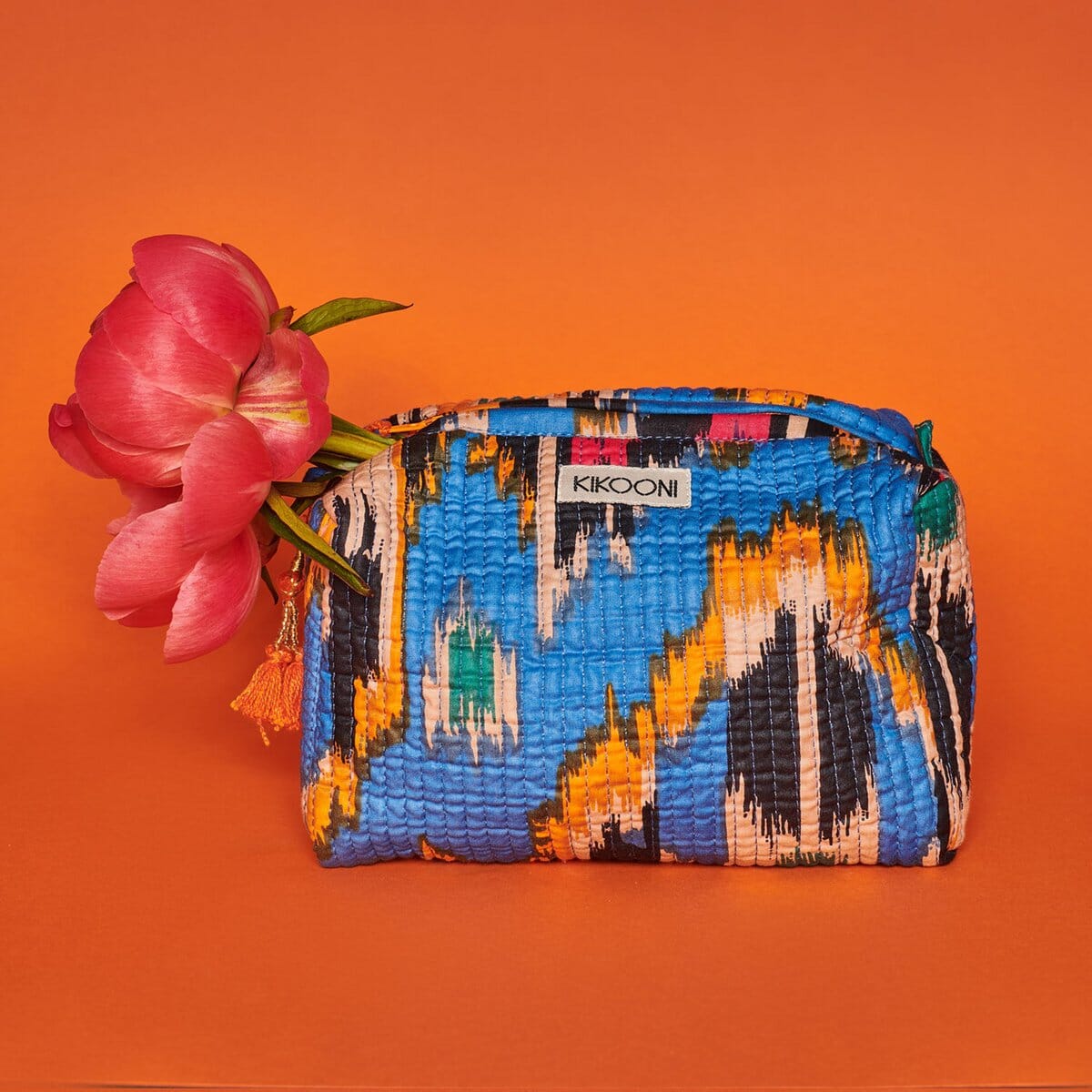 Handgemachte kleine Kosmetiktasche "blue Ikat" Kosmetiktasche KIKOONI