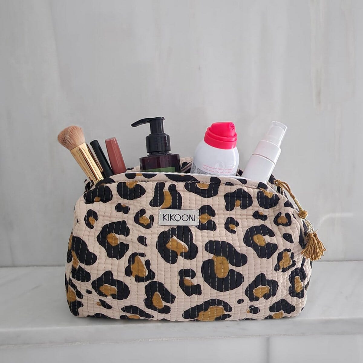 Handgemachte Kosmetiktasche "Oh Leo" Kosmetiktasche KIKOONI