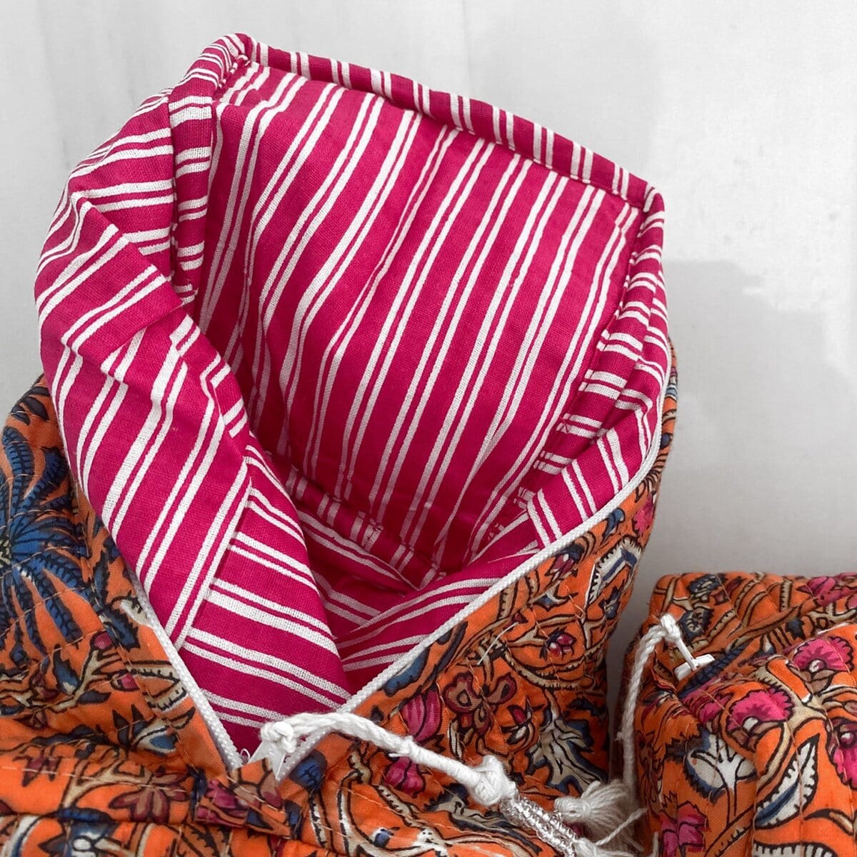 Handgemachte Kosmetiktasche "orange palm" Kosmetiktasche KIKOONI