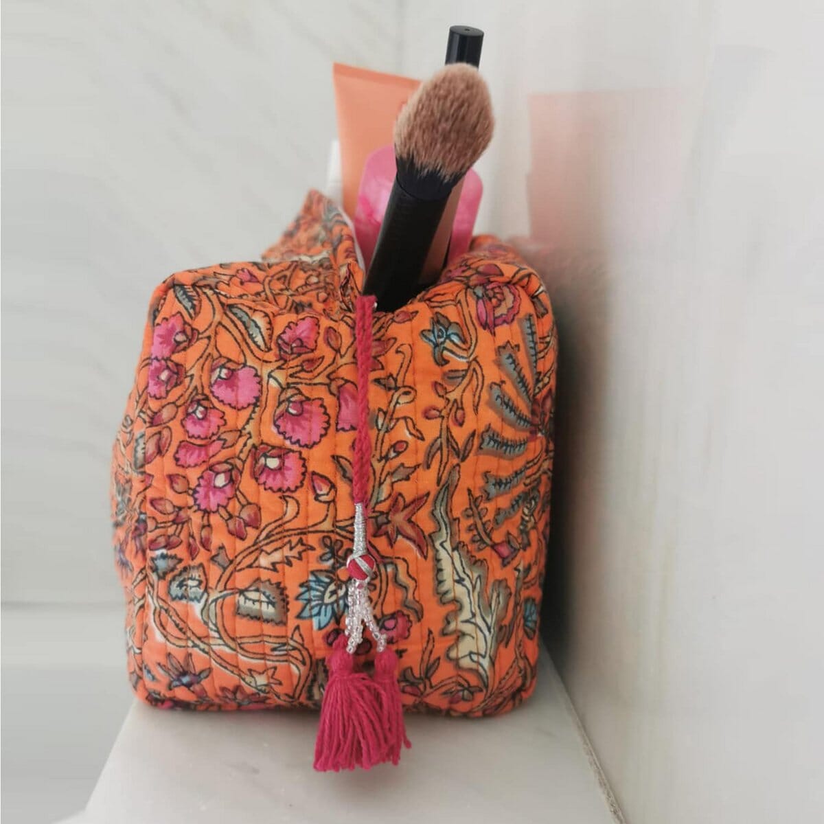 Handgemachte Kosmetiktasche "orange palm" Kosmetiktasche KIKOONI