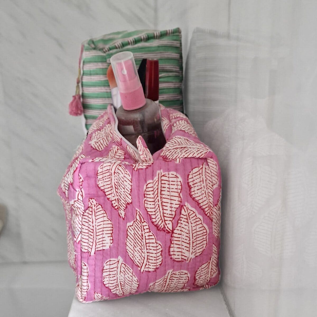 Handgemachte Kosmetiktasche "P. Harleen" Kosmetiktasche KIKOONI