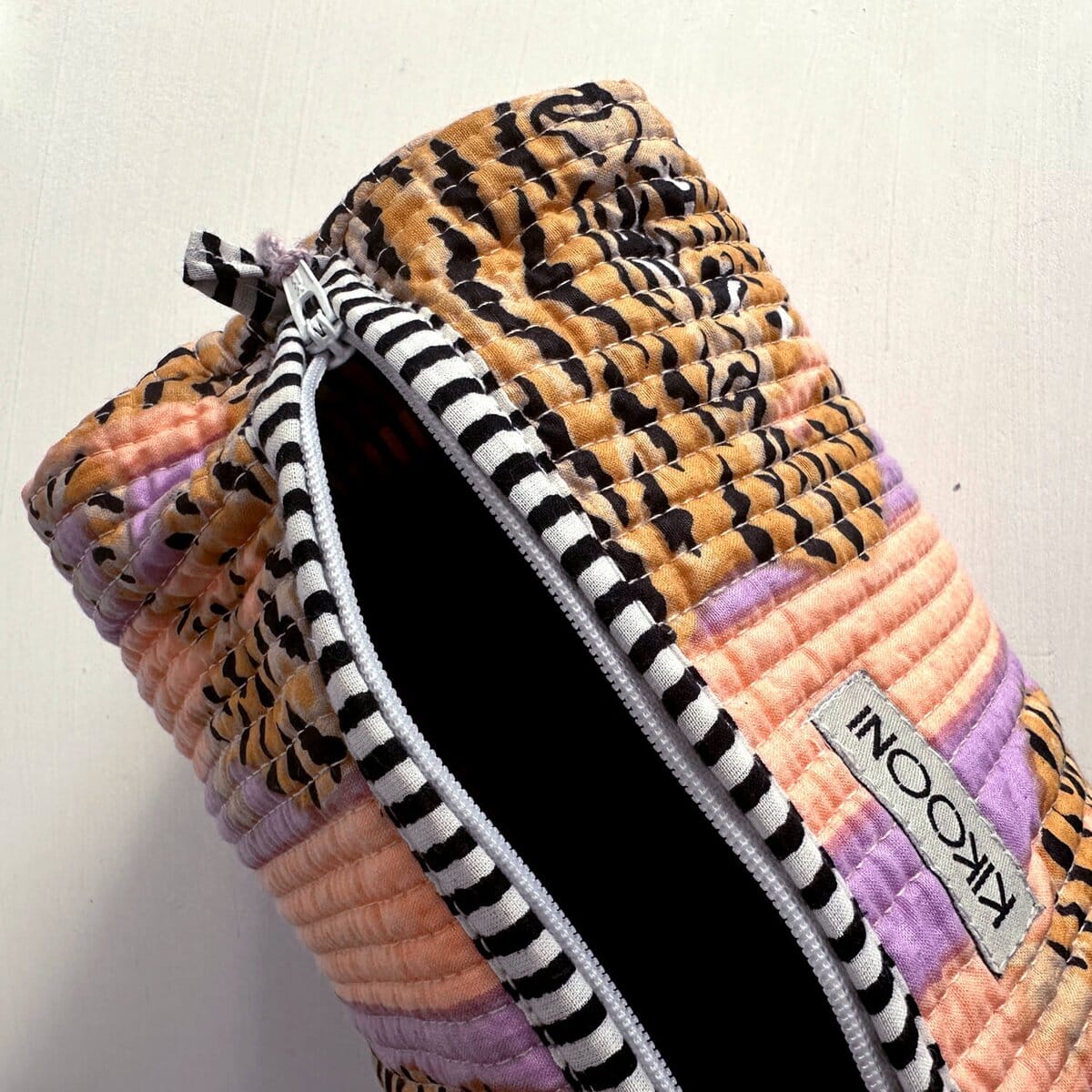 Handgemachte Kosmetiktasche "Poppy Tiger peach fusion" Kosmetiktasche KIKOONI