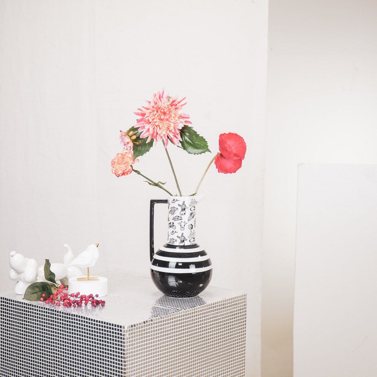 Krugvase – dutch black mit Streifen Housevitamin