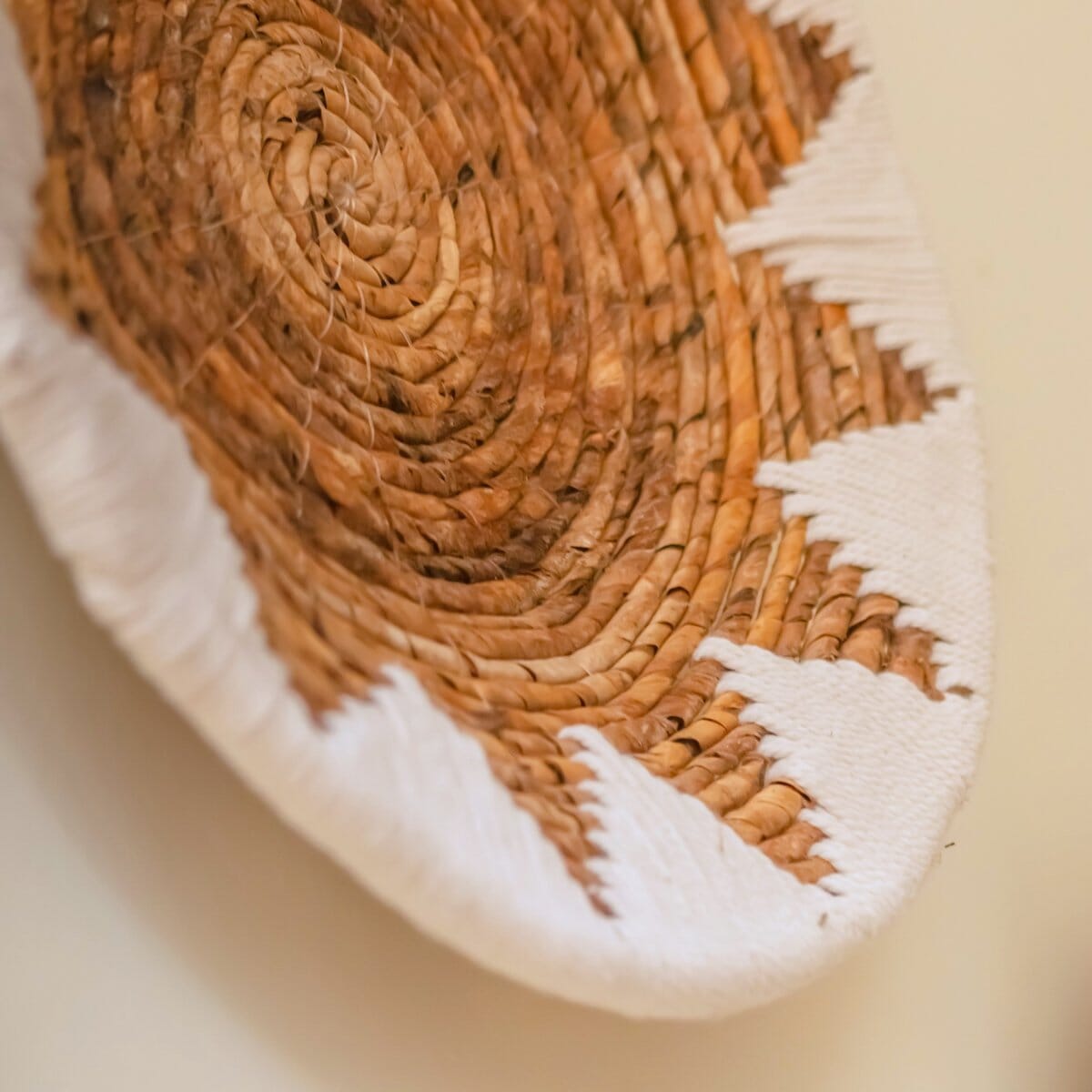 Wanddekoration ADARI aus Bananenfaser Wanddekoration Soeji