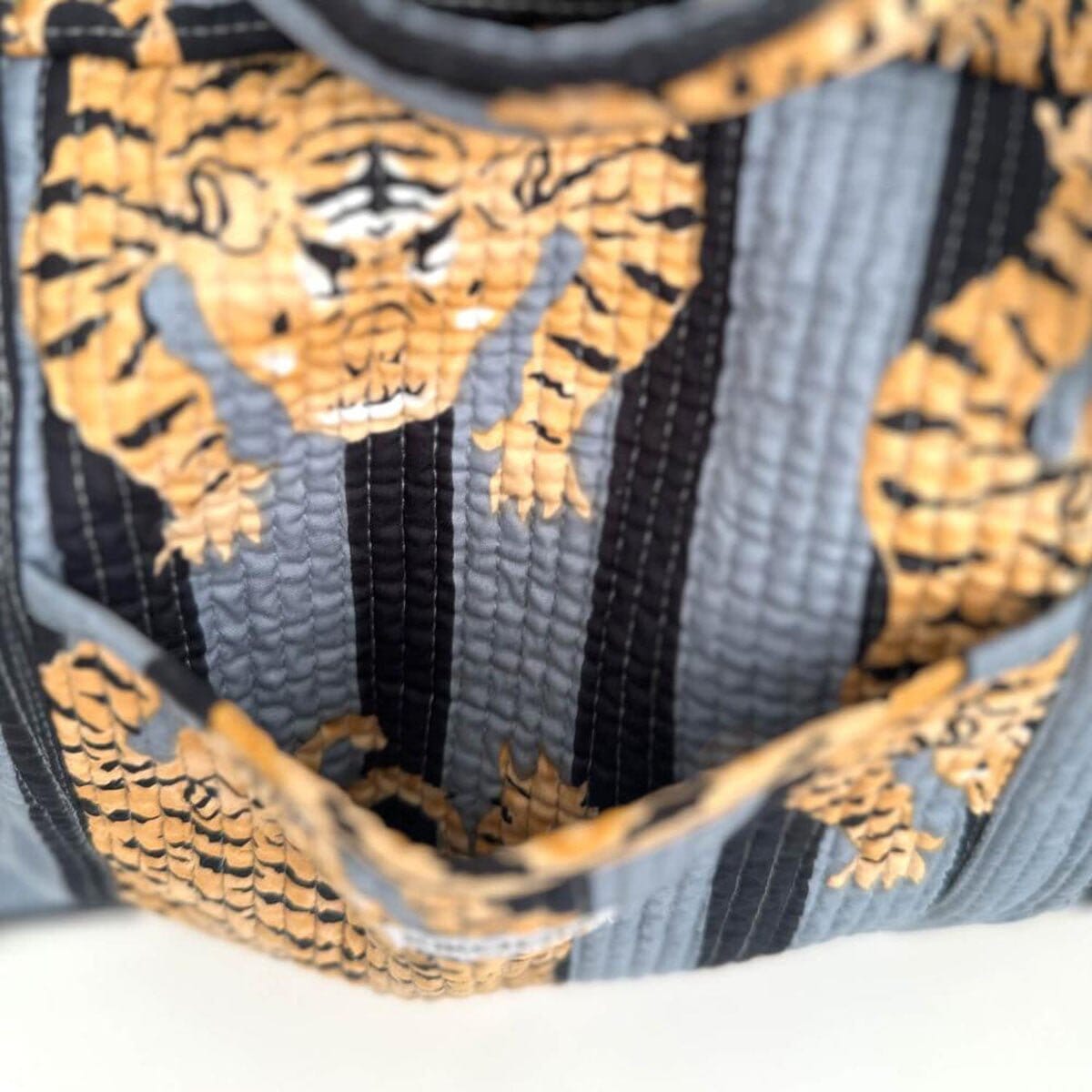 Grosse Reisetasche "Poppy Tiger black" KIKOONI 