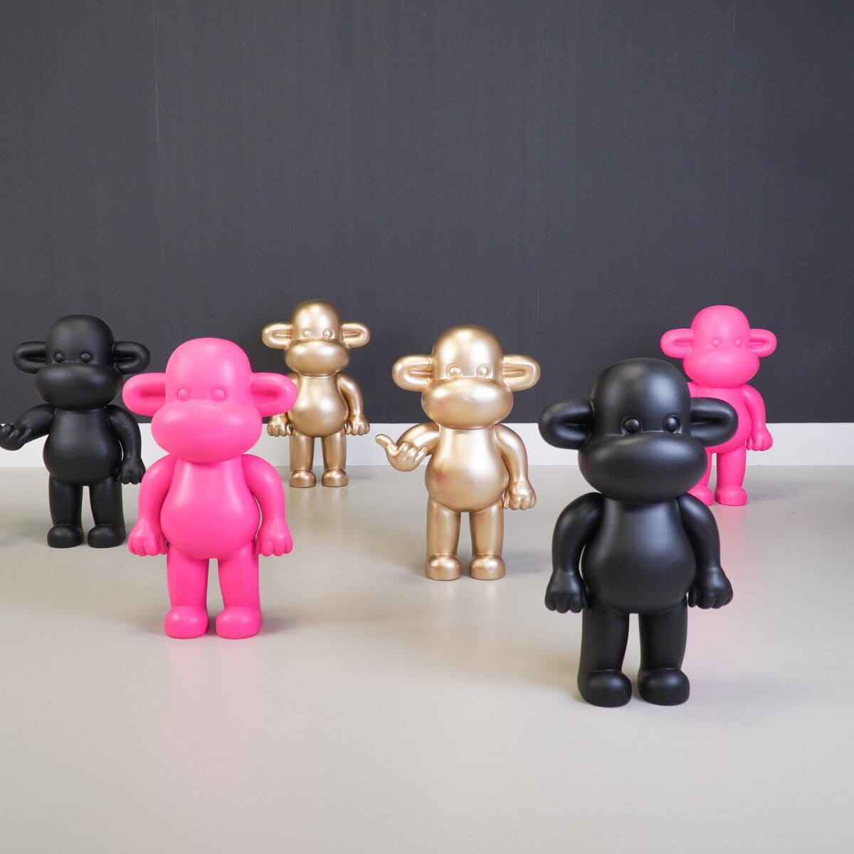 Ornament - Affenfigur 'The Legend' -Polyresin - Gold - 33x21x50 cm Housevitamin 